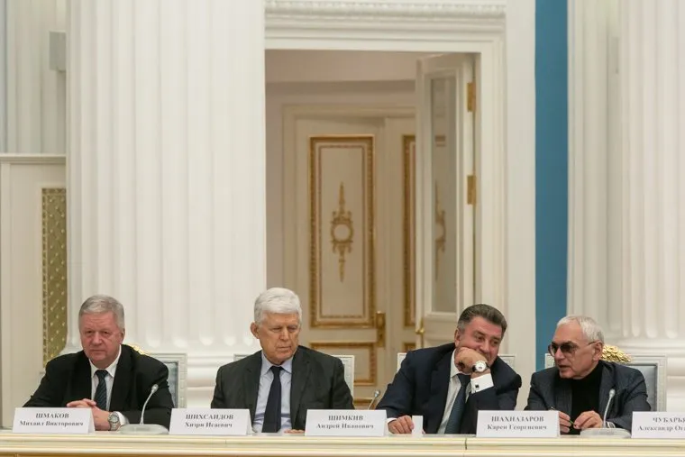 Встреча Владимира Путина с рабочей группой по внесению поправок в Конституцию РФ. Москва