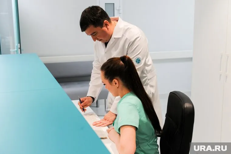 Минимальная зарплата медсестер в Екатеринбурге 43 тысяч рубли