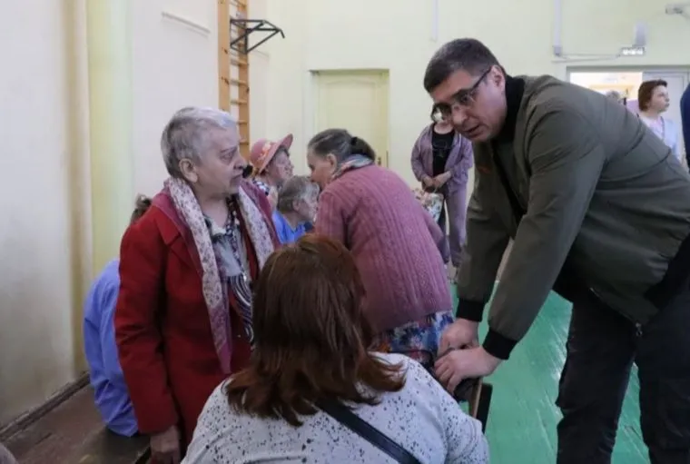 Губернатор пообщался с эвакуированными жителями