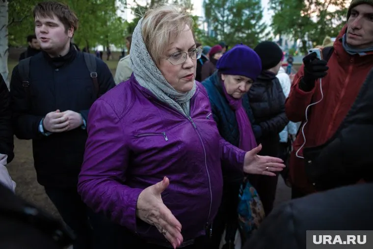 Уполномоченная по правам человека в Свердловской области Татьяна Мерзлякова проверила призывников в 32-м военном городке