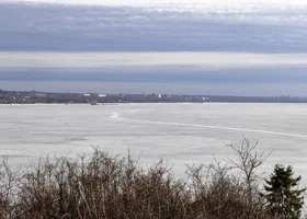 Завод в Березниках, загрязнявший Каму, потратит миллионы на исследование воды в водохранилище