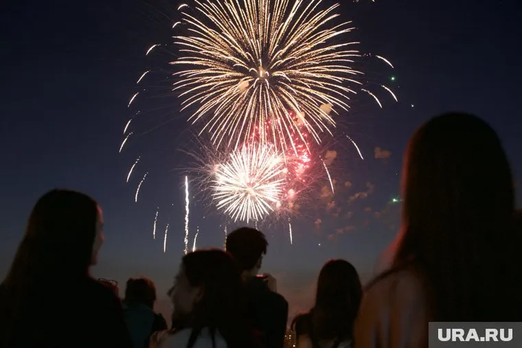 Завершится День города праздничным салютом