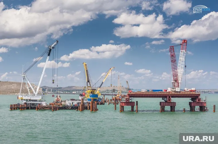 Компании занимались строительными работами по переправе через керченский пролив