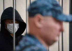 Дело екатеринбуржца, зарезавшего сожительницу на глазах у всех, передали в суд