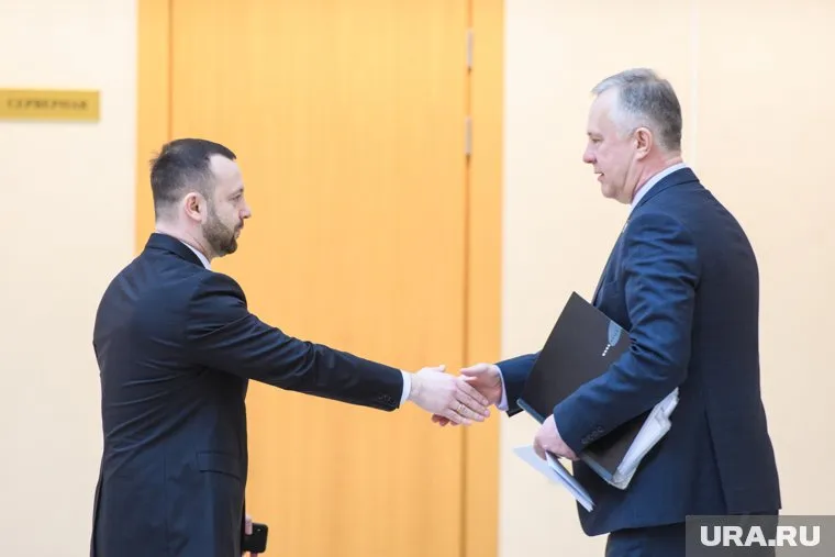 На данный момент Ватикан придерживается дипломатии