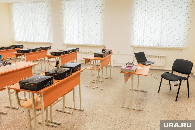 Из-за демографической ямы в школы придет меньше первоклассников