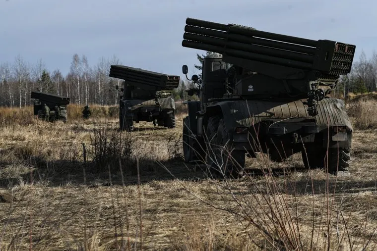 Тренировочные стрельбы мобилизованных с Центрального военного округа на полигоне Еланский. Свердловская область