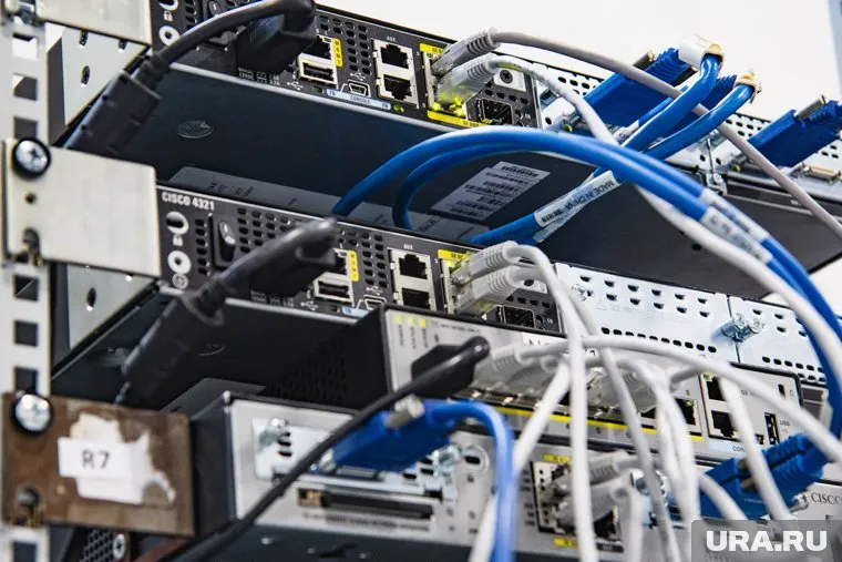 Российские IT-компании обратились в Минцифры с просьбой помочь им закупить «десятки тысяч серверов»