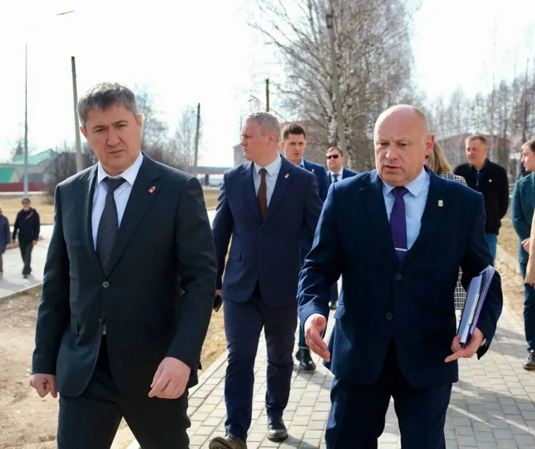 Дмитрию Махонину рассказали о реализации целевых программ поддержки в округе