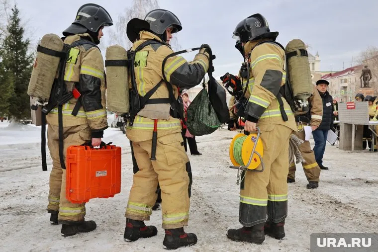 Жильцы вызвали МЧС из-за боязни обрушения дома
