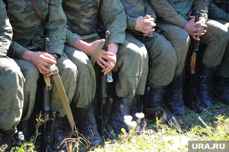 Солдата осудили за потерю оружия