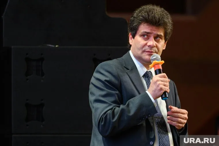 Александр Высокинский попросил губернатора не спешить с его отставкой