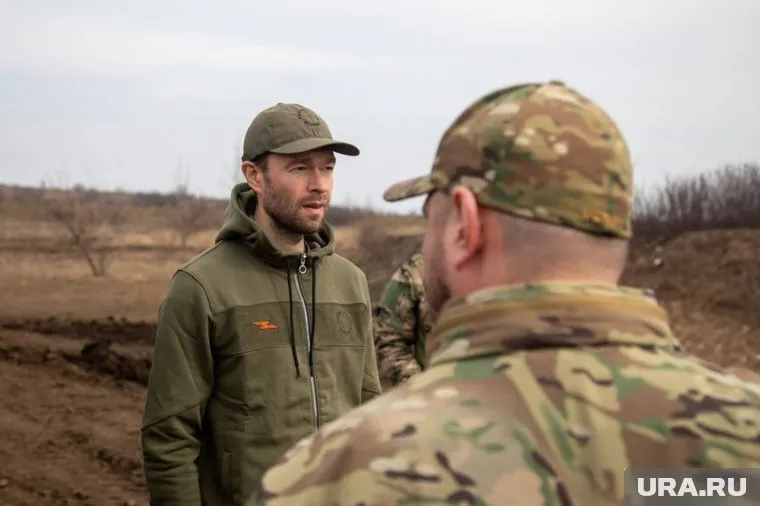 Алексей Вихарев встретился в ДНР с бойцами СВО