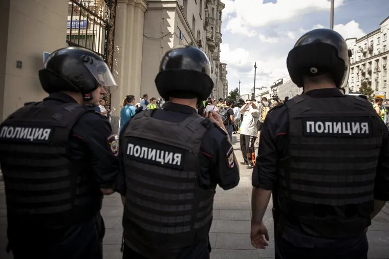 Разгон полицией несанкционированной акции оппозиции "Допускай" на Тверской улице 13. Москва