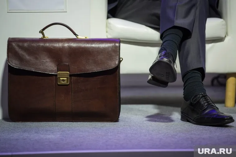 Чиновникам урежут отпуск