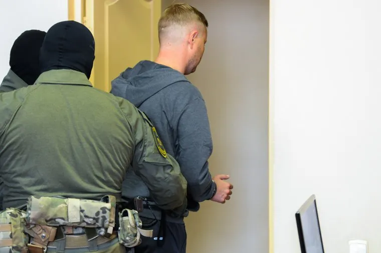 Избрание меры пресечения Антону Бахаеву в Центральном районном суде. Челябинск, конвой, бахаев антон