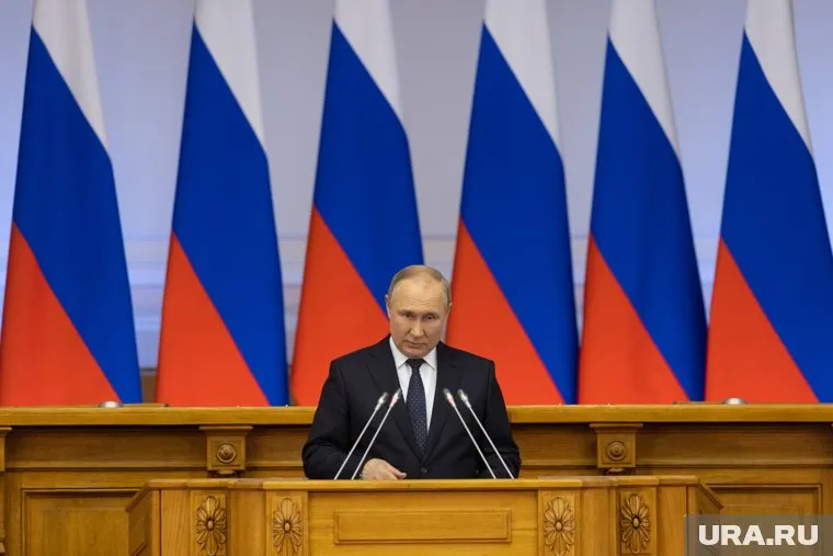 Владимир Путин заявил, что биолаборатории занимались сбором и изучением специфики распространения вирусов