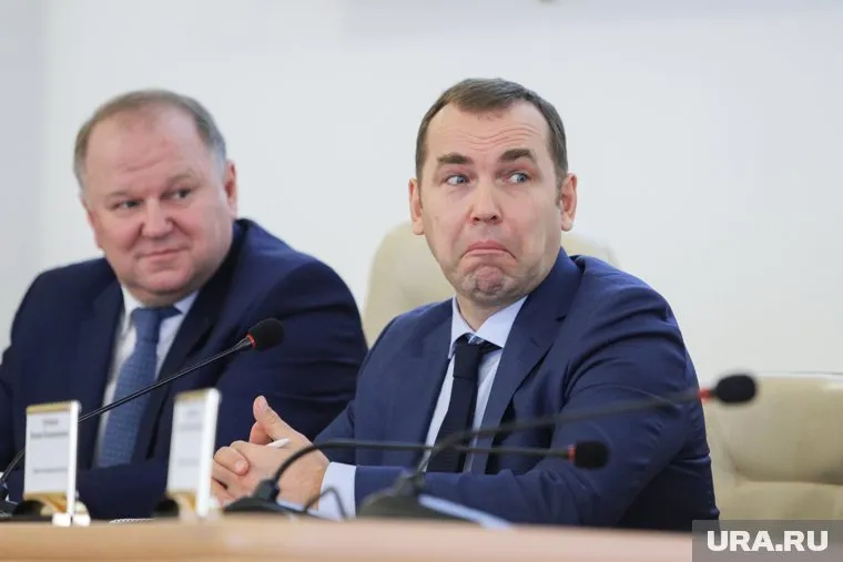 Перед выборами партии меняют кандидатов, которые будут бороться с Вадимом Шумковым