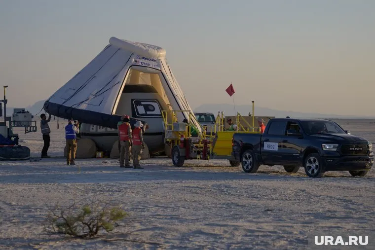 Космический корабль Starliner приземлился без астронавтов, они вернутся позже