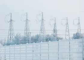 Дачники ХМАО под Сургутом стали получать электричество через новую подстанцию