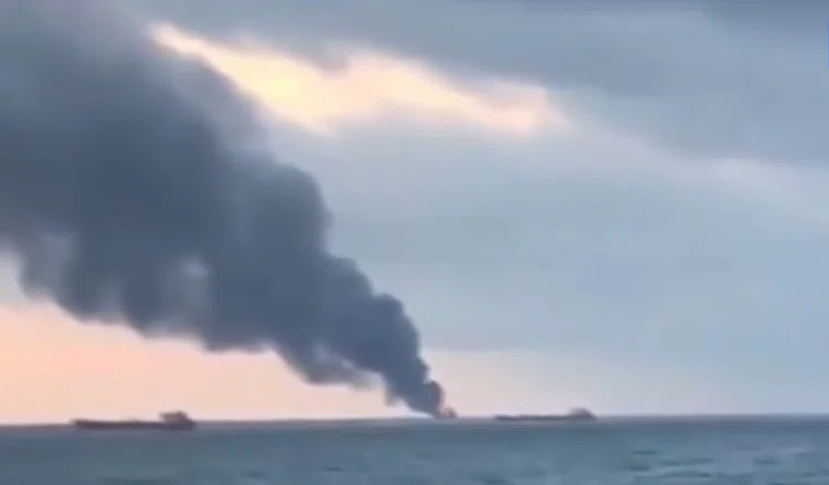 На двух судах были 32 человека