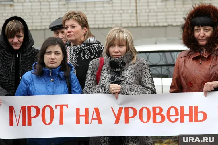 МРОТ предложили ежегодно повышать на 2-3% выше инфляции