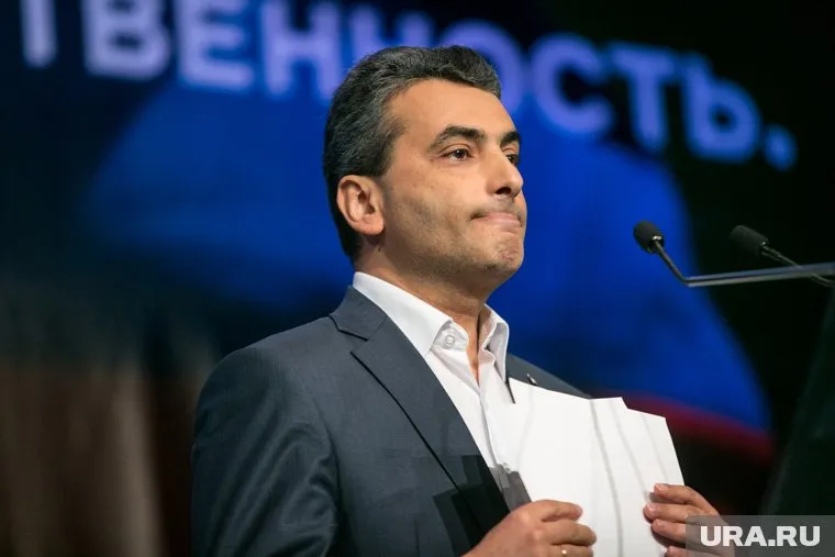 У Льва Шлосберга проходят обыски