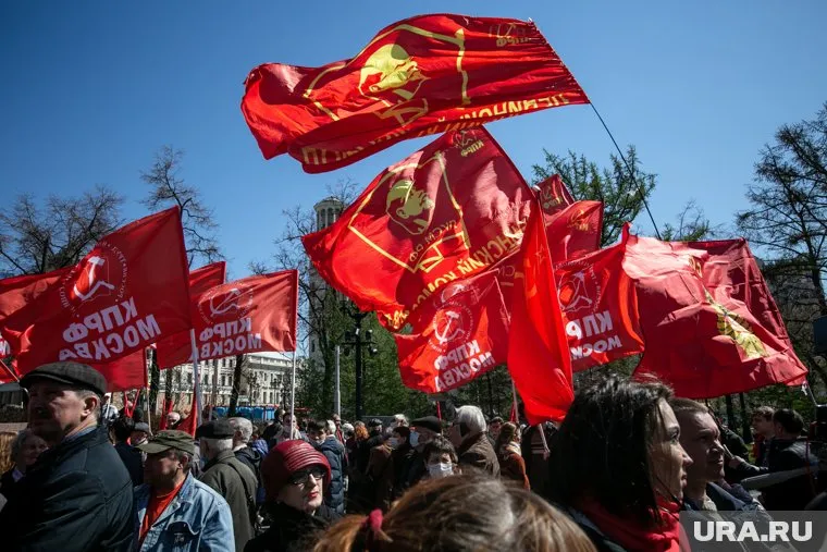 Поддержать однопартиеца — это было добровольное решение, а не акция фракции