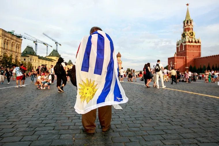 Болельщики на Никольской и Красной площади. Москва