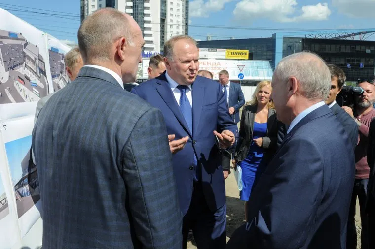 Осмотр полпредом президента Николаем Цукановым стройки в Челябинском аэропорту и строительство конгресс-холла Таганай. Саммит ШОС и БРИКС. Челябинск, дубровский борис, тефтелев евгений, цуканов николай