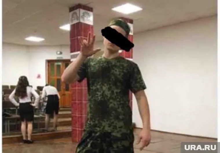 По словам родственников, за несколько часов до случившегося Артем с кем-то познакомился и отпросился погулять