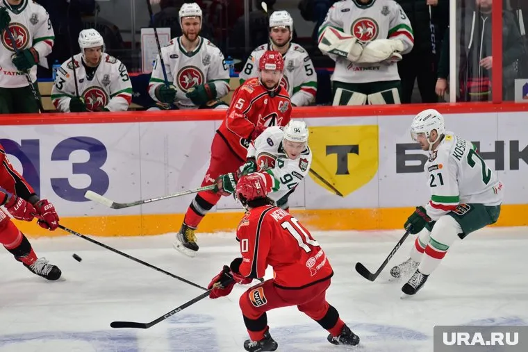 ХК «Автомобилист» вел в счете на протяжении почти всего матча