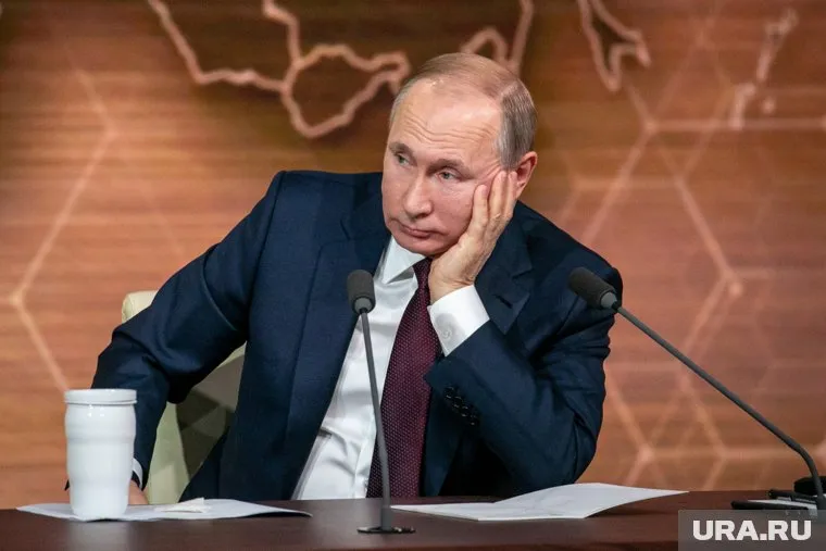 Владимир Путин призвал чиновников Крыма улучить качество жизни в регионе