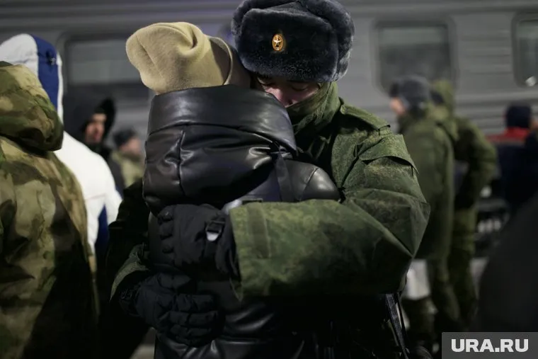 Участники СВО, прибывшие в отпуск в ХМАО, получат фиксированную выплату