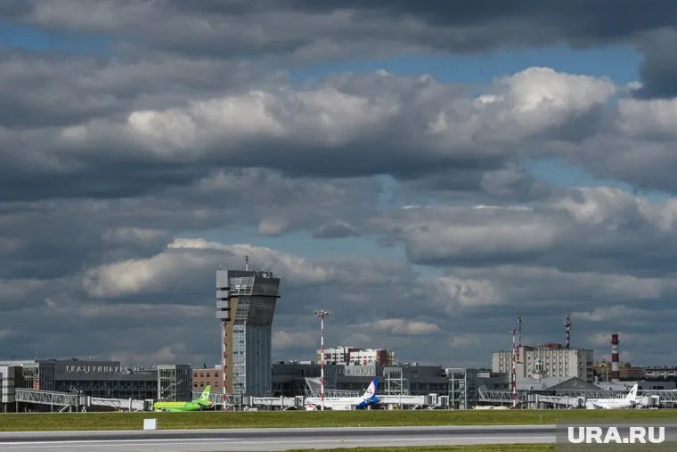 Причина установления запретной зоны от Минобороны — военный склад возле Кольцово