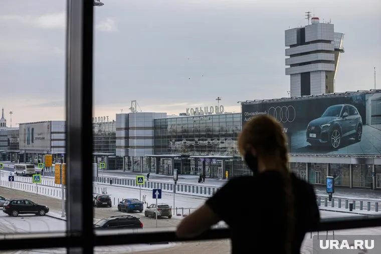 Авиарейс задержали более чем на трое суток