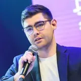 Денис Аллаяров