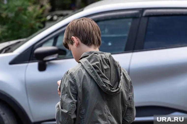 Видео с издевательствами над маленьким мальчиком вызвало широкий резонанс в сети