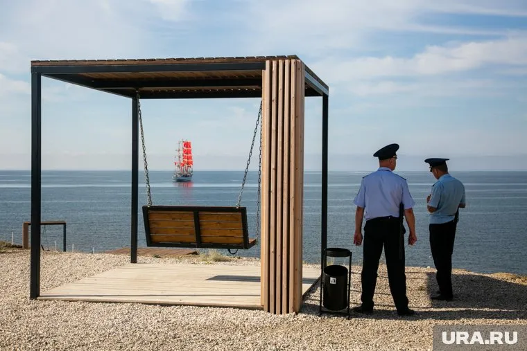 Когда силовикам разрешат поездки за границу неизвестно