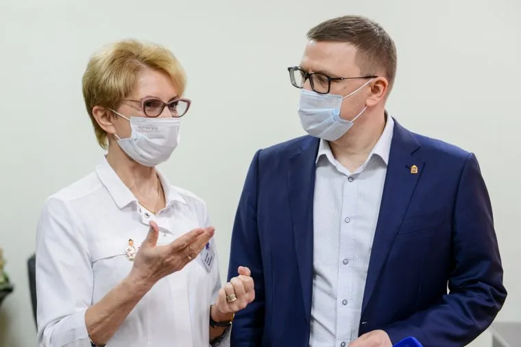 Алексей Текслер в ГБУЗ «Челябинский областной клинический терапевтический госпиталь ветеранов войн». Челябинск