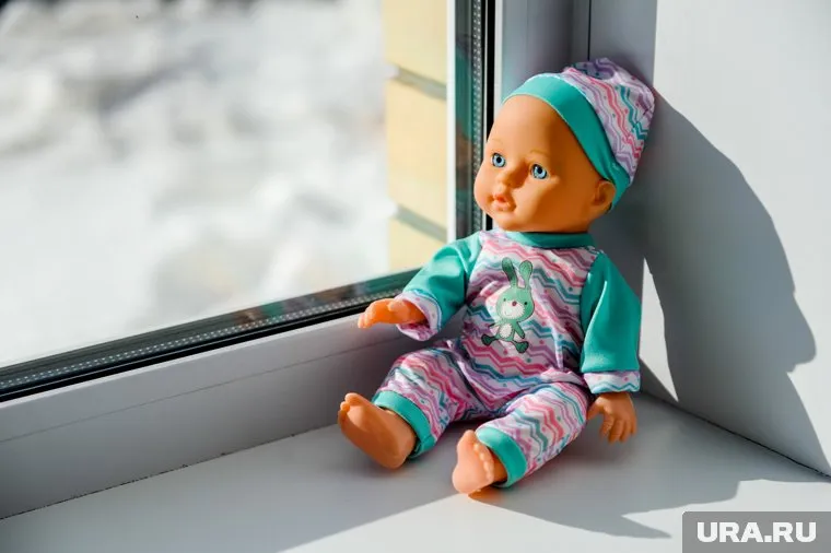 Родители отмечают, что дети любят воспитателя (архивное фото)