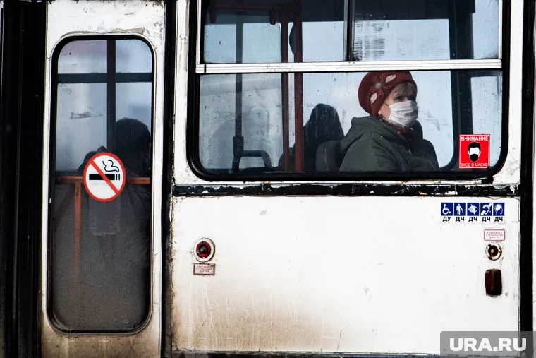 Денег нет из-за того, что горожане возраста старше 65 вынужденно остаются дома и не пользуются общественным транспортом