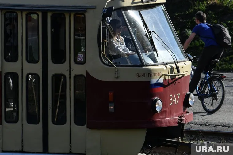 Кто стал виновников ДТП — трамвай или «Газель», неизвестно