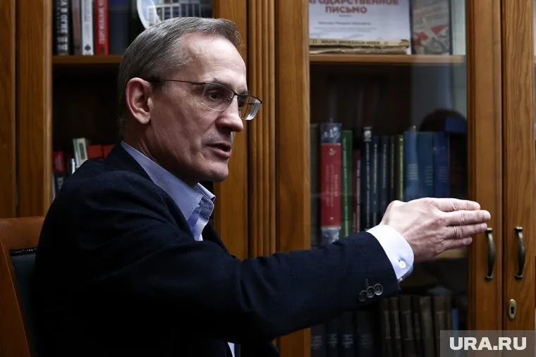 Историк Михаил Мягков уверен, что денацификация Украины займет десятки лет