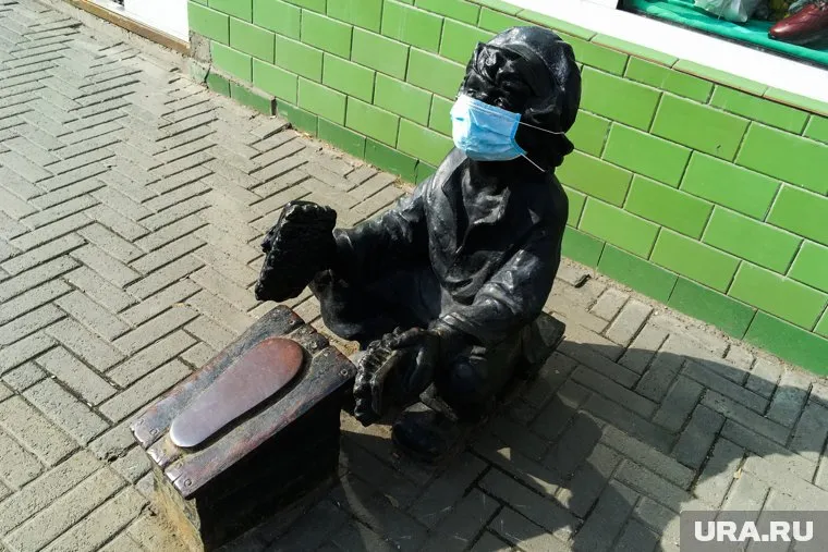 Масочный режим сохраняется, несмотря на ослабления