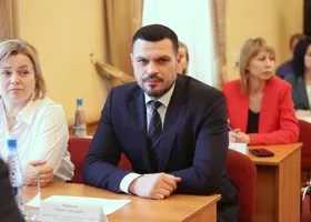 Новый замглавы Кургана Медведев выехал на аварию в доме должников