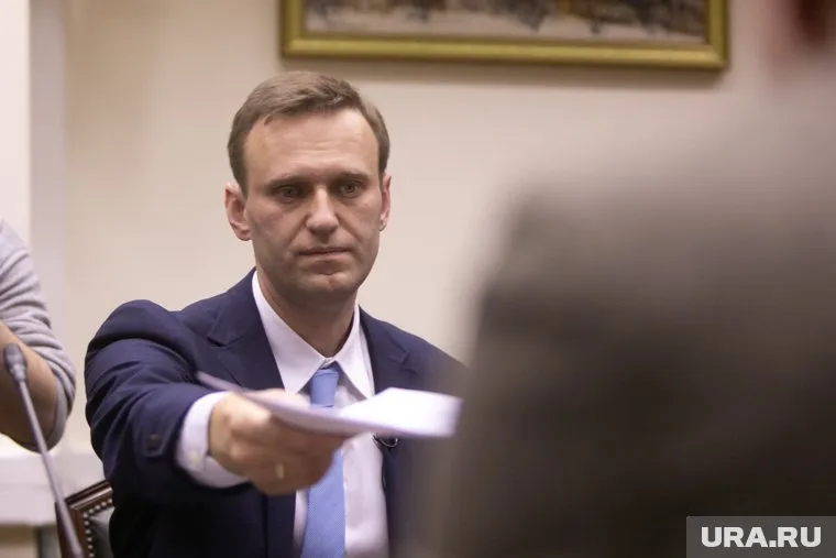 Навального приговорили к 3,5 годам заключения. Ему присвоили статус склонного к побегу