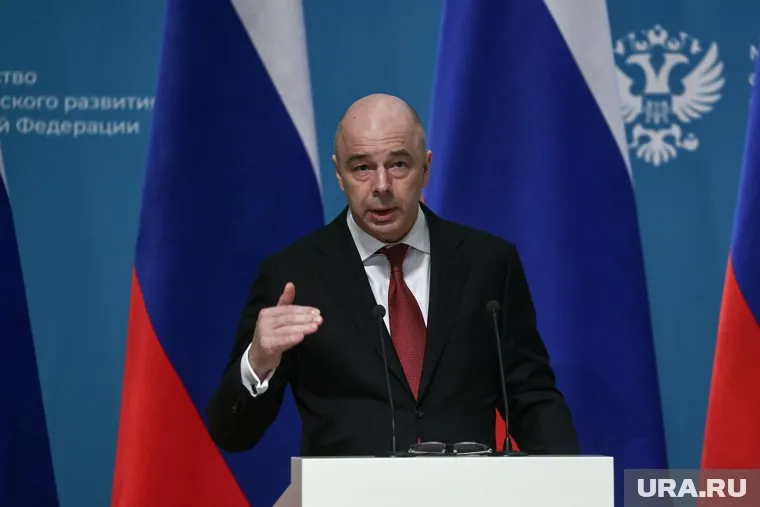 Приватизировать предлагается около 30 компаний с госучастием, уточнил Силуанов