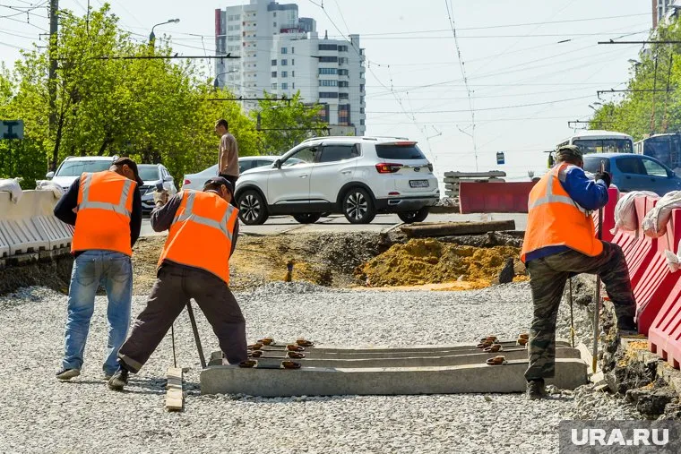 Мигранты находятся там до тех пор, пока не найдут работу