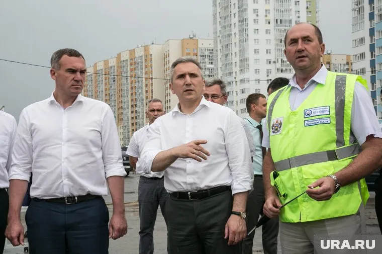 26 июля тюменцы устроили акцию протеста против стройки в региональном управлении автодорог